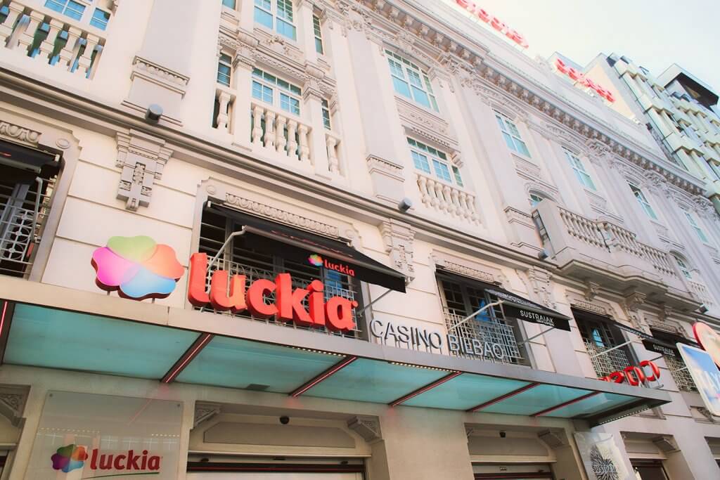 Luckia Casino Bilbao - Games, cuisine, events, poker tournaments... - Luckia Casino Bilbao