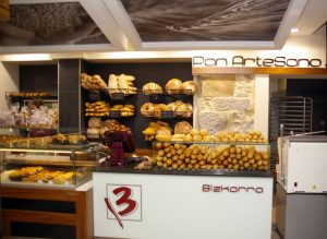 Panadería, pastelería Bizkarra