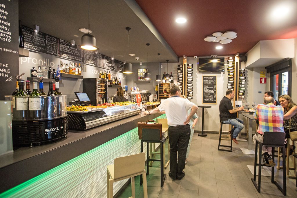 Bar Restaurante Capricho - Pintxos, raciones, jamón a cuchillo, vinos... Bilbao - Bar Restaurante Capricho