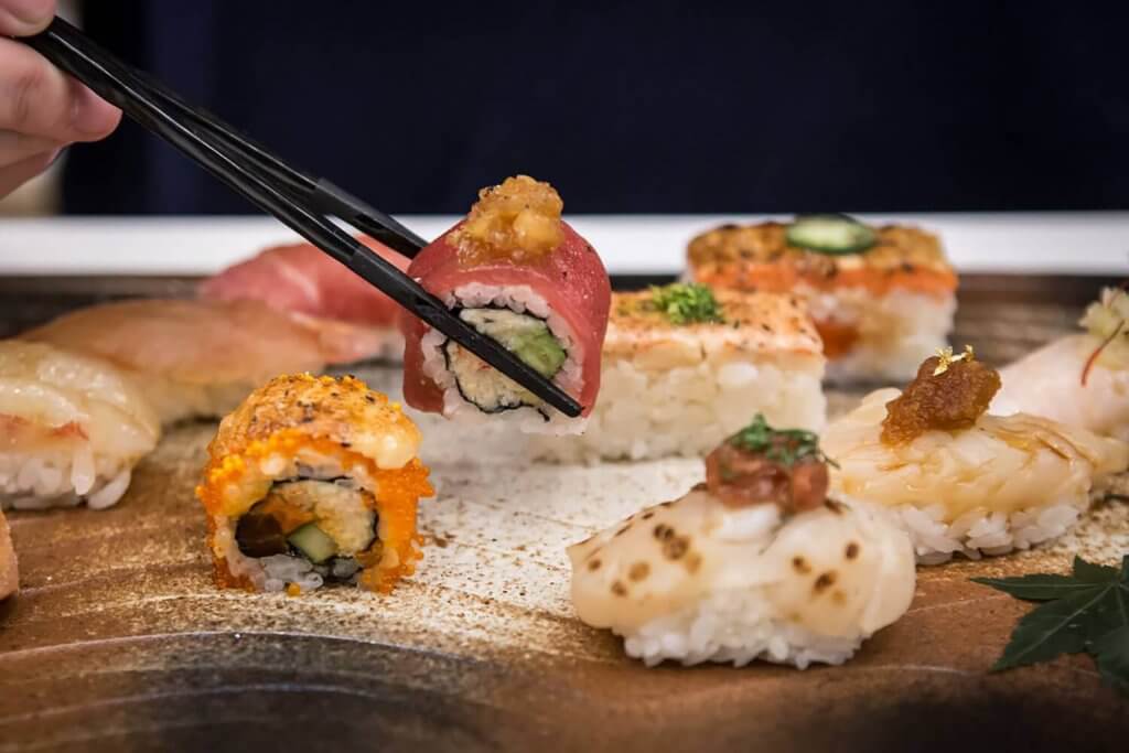 Oceánico Sushi Bar - abre sus puertas en 2017 para satisfacer los paladares más exigentes de los amantes del sushi. Bilbao