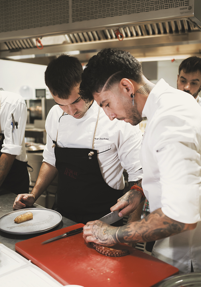 Restaurante Euskalduna by Etxanobe Bilbao